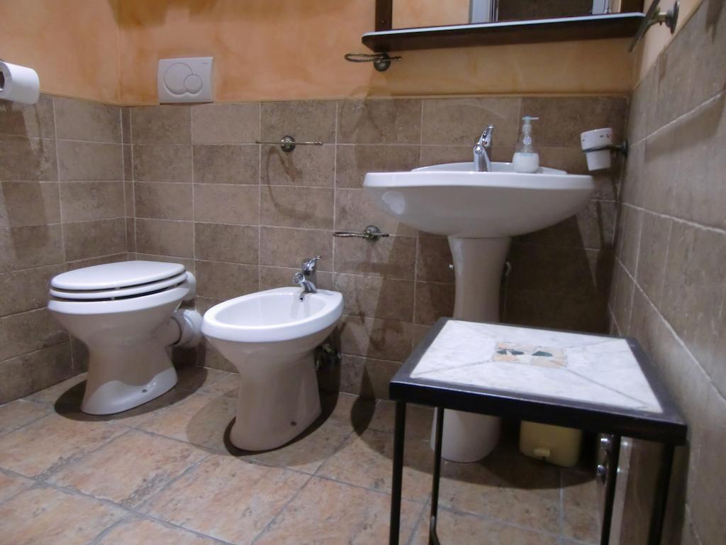 Momi Bed And Breakfast Roma Phòng bức ảnh