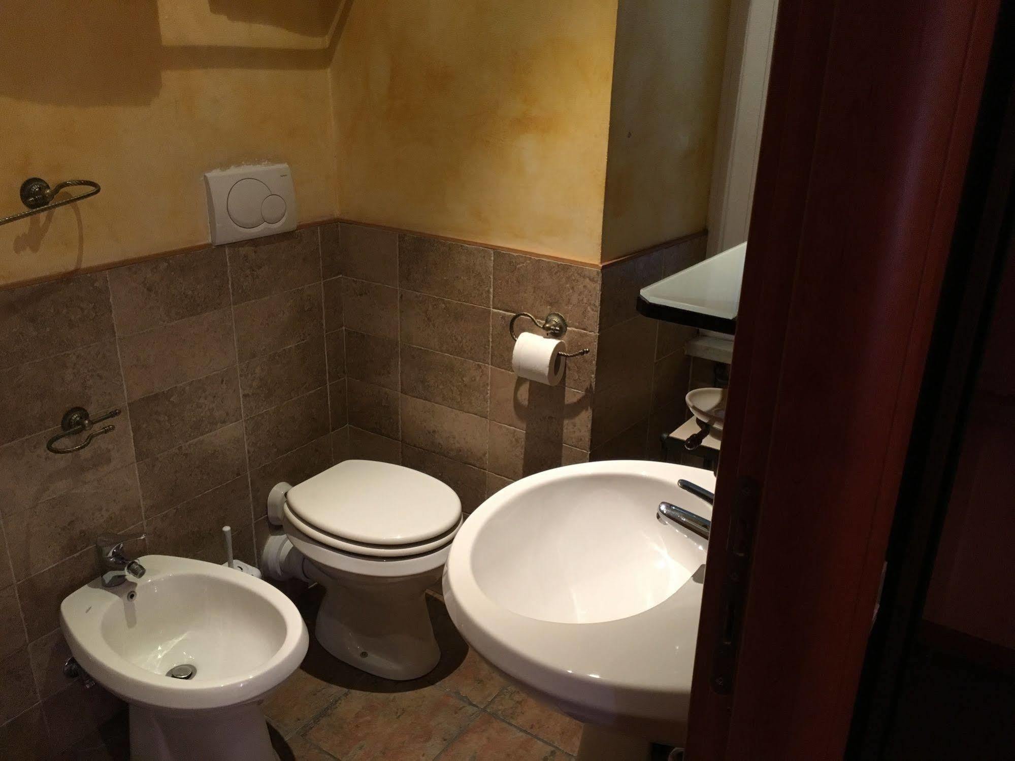 Momi Bed And Breakfast Roma Ngoại thất bức ảnh